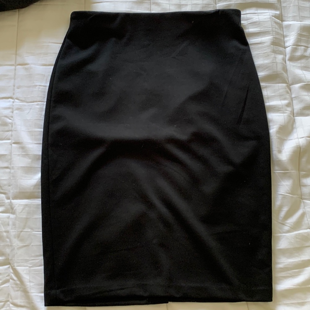 Size 10 pencil skirt in black